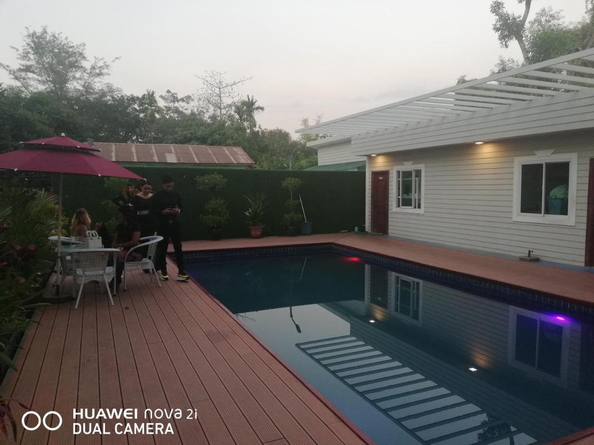 Supreme Hotel Yangon Dış mekan fotoğraf