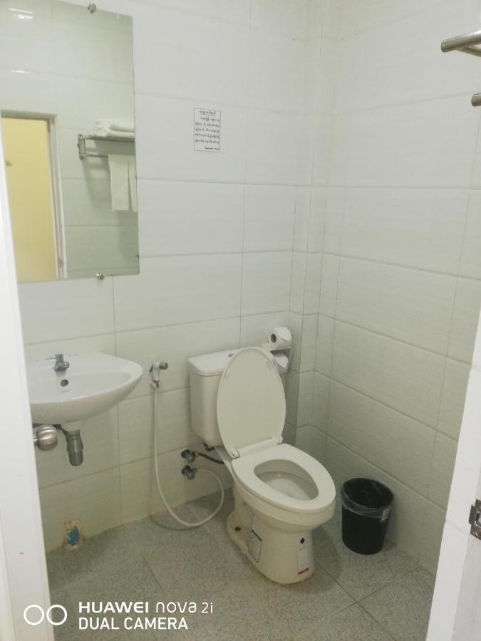 Supreme Hotel Yangon Dış mekan fotoğraf