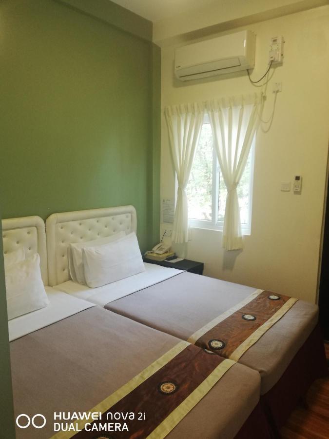 Supreme Hotel Yangon Dış mekan fotoğraf